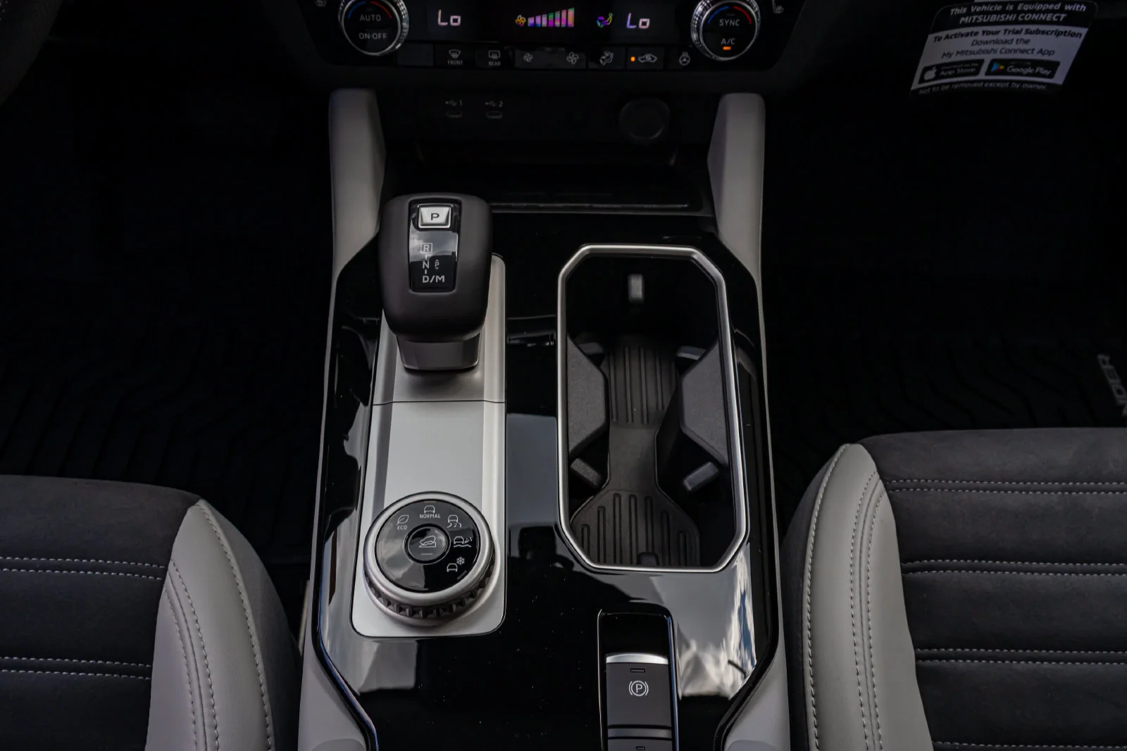 New 2026 White Mitsubishi SE 1.5T 2WD image 19