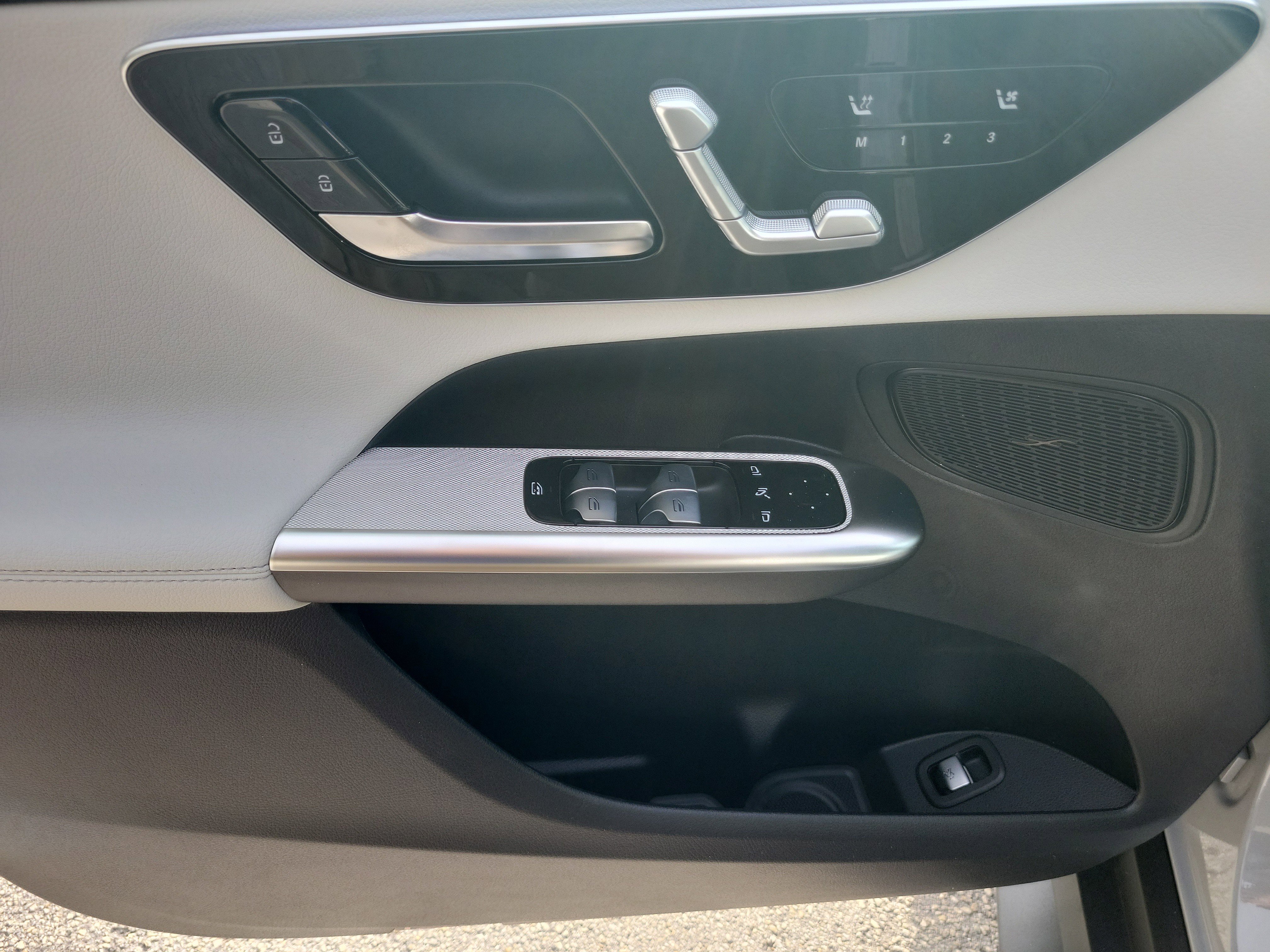 New 2026 MANUFAKTUR Alpine Grey Mercedes-Benz GLC 300 image 48