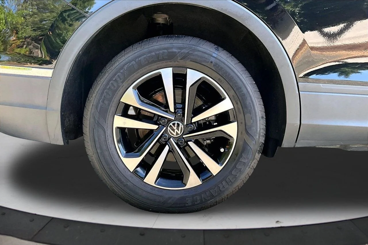 Certified Used 2023  Volkswagen 2.0T S image 35