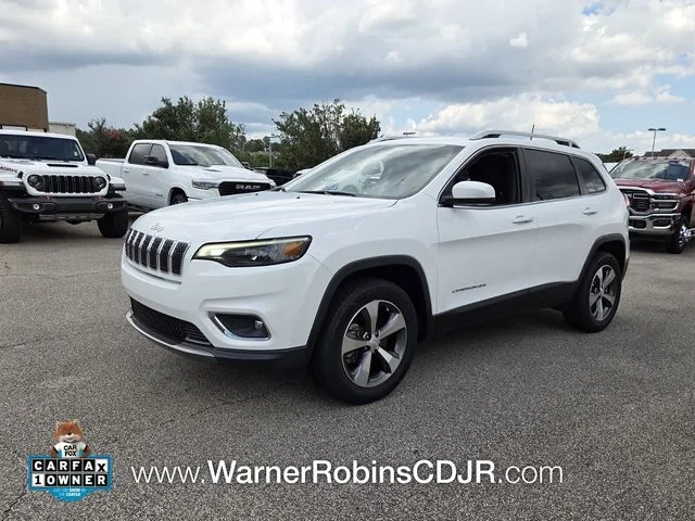 Used 2020 White Jeep Limited image 3