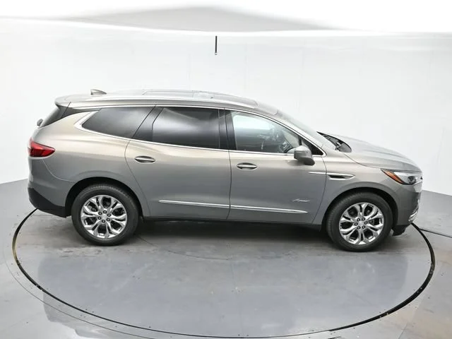 Used 2018 Includes Spectra Gray lower exterior accent color. Buick Avenir image 41