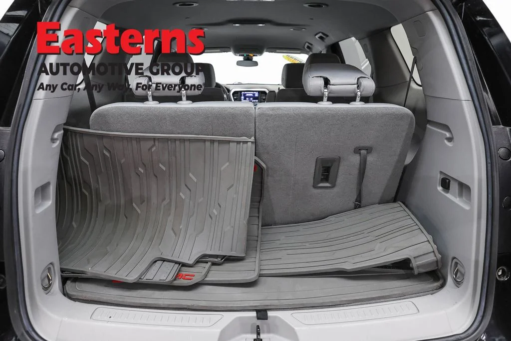 Used 2022 Black GMC SLE image 9