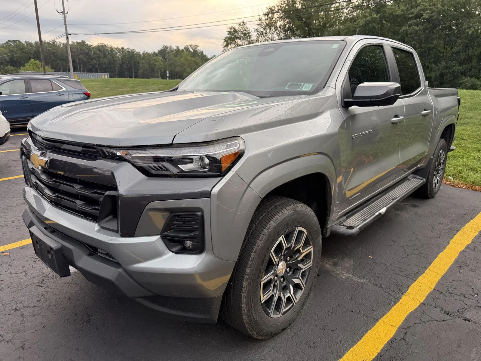Used 2023 Sterling Gray Metallic Chevrolet 4WD LT image 4