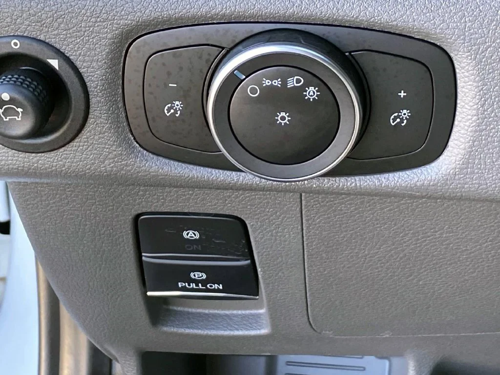 Used 2024 Oxford White Ford  image 23