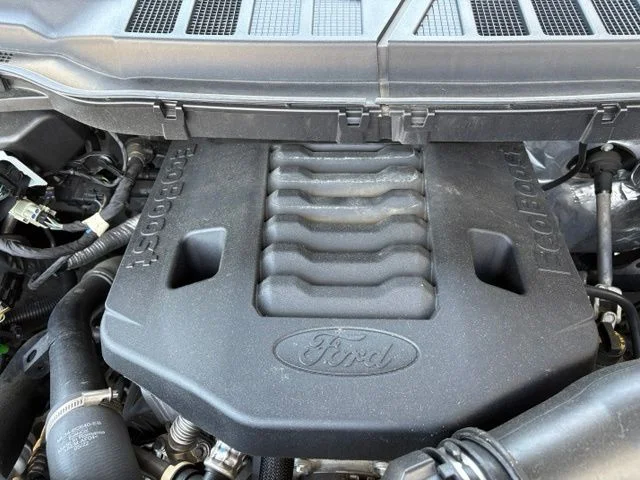 Used 2022  Ford XL image 37