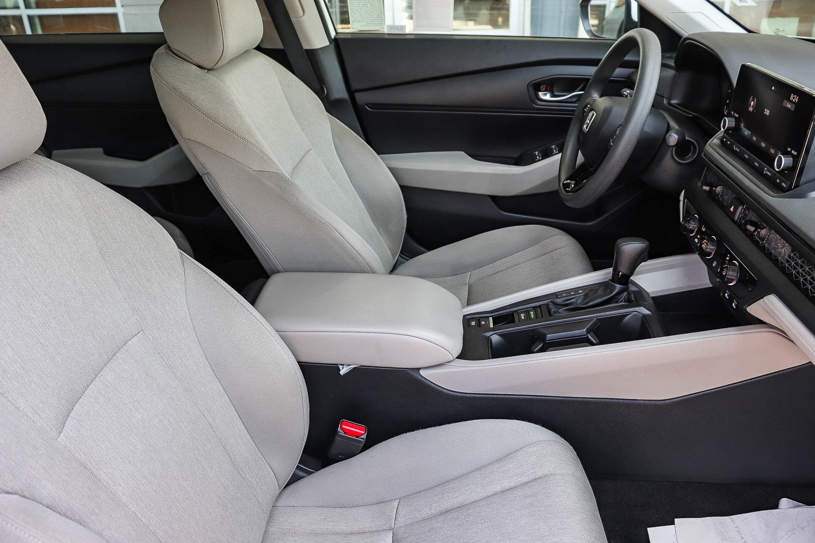 2024 Honda Accord LX - Photo 18