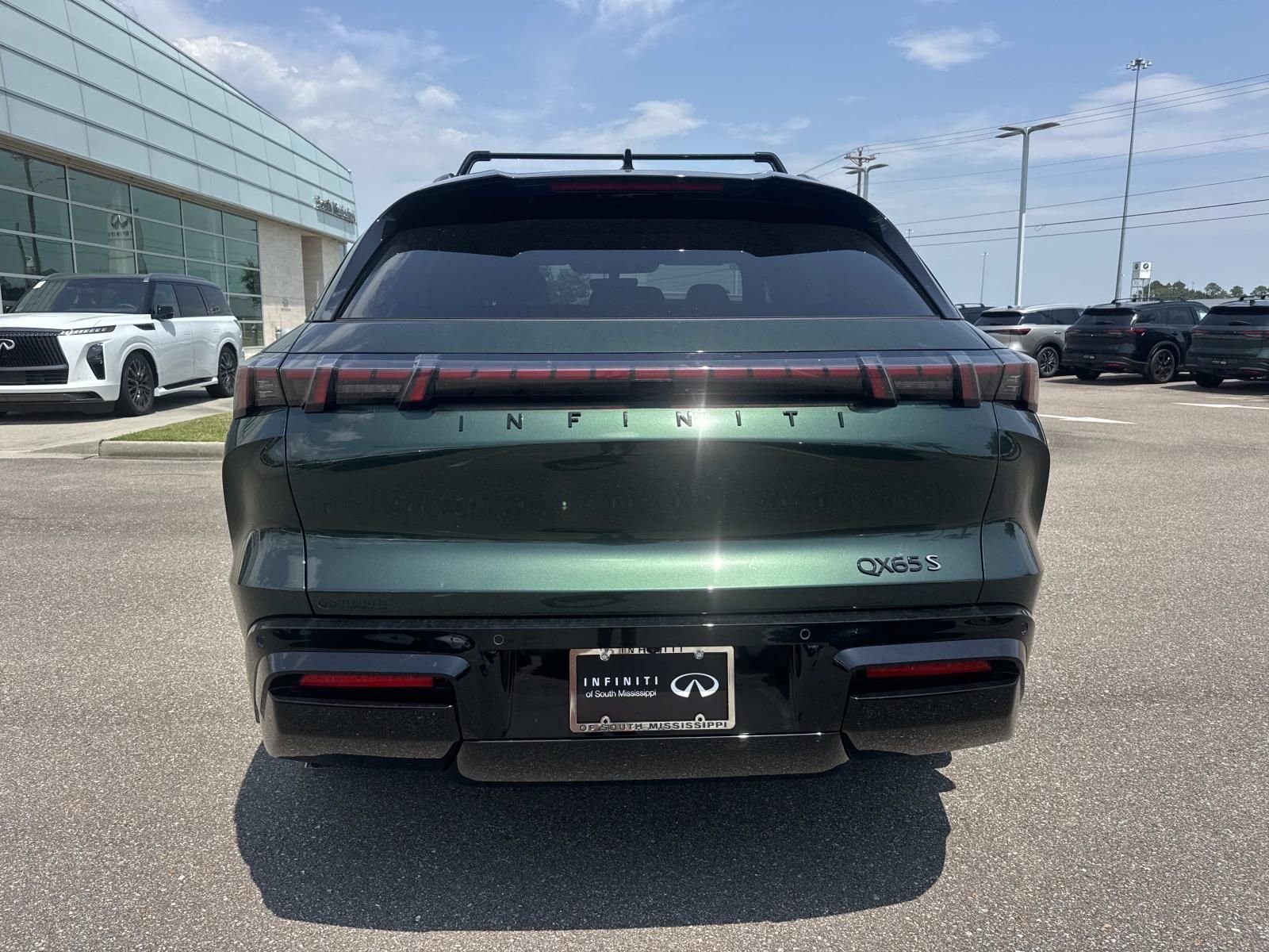 New 2027 DEEP EMERALD INFINITI Sport AWD image 6