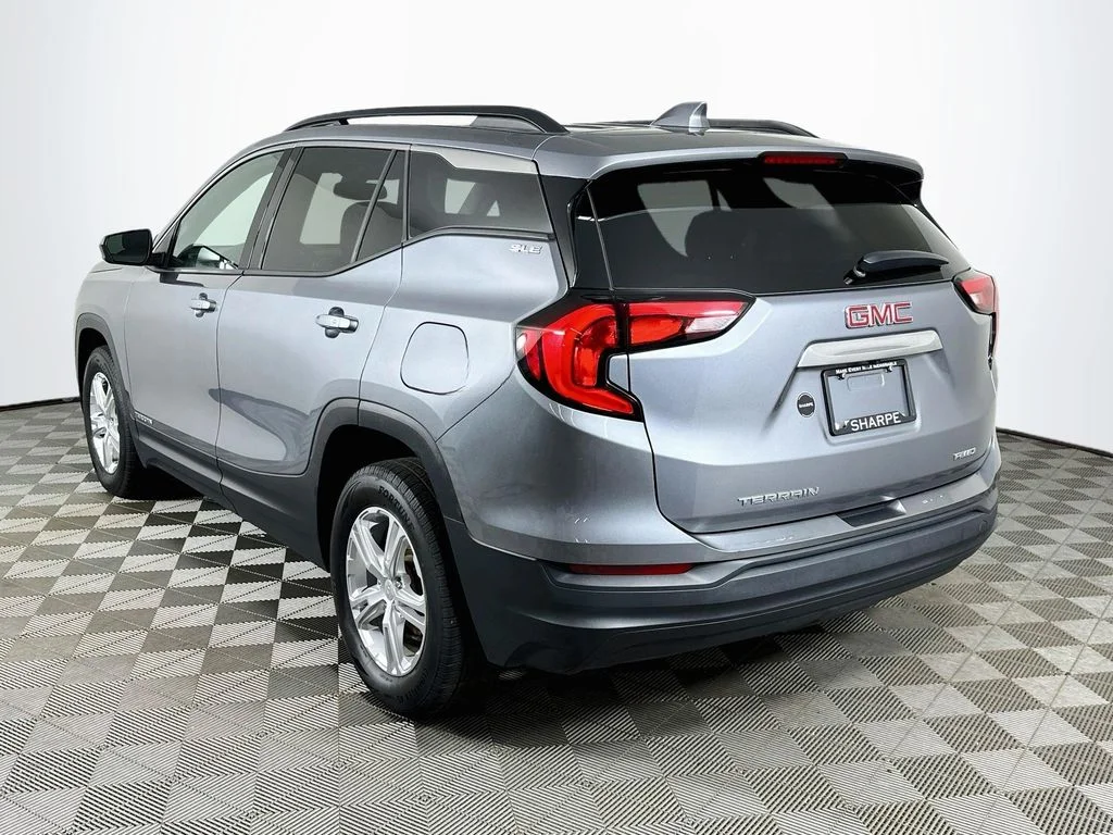 Used 2019 Steel Metallic GMC SLE image 7