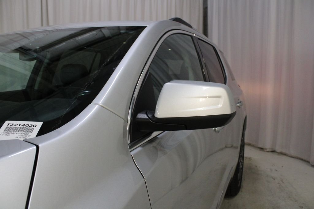 Used 2019 Silver GMC Denali image 38