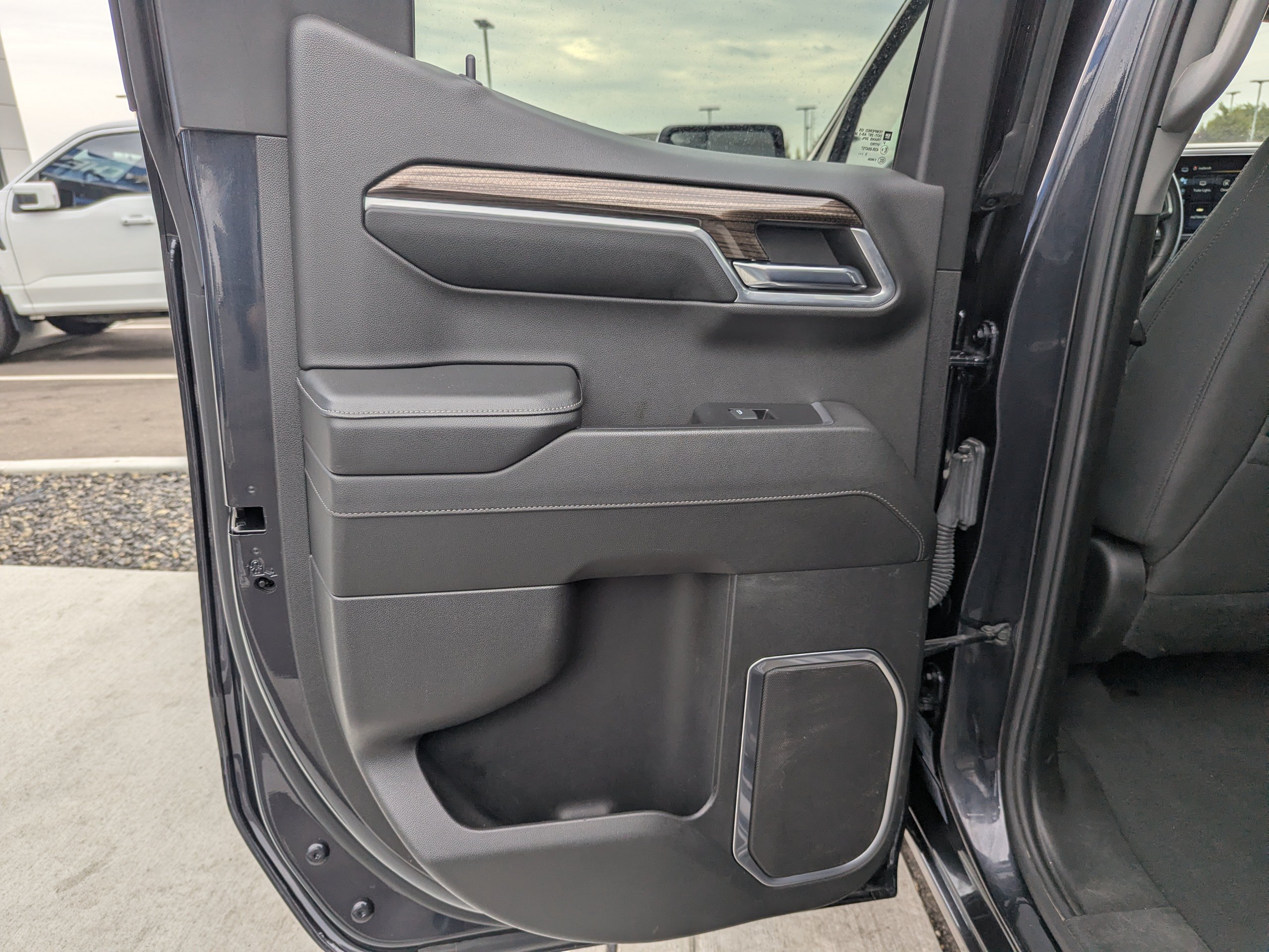 2024 Chevrolet Silverado 1500 LT - Photo 27
