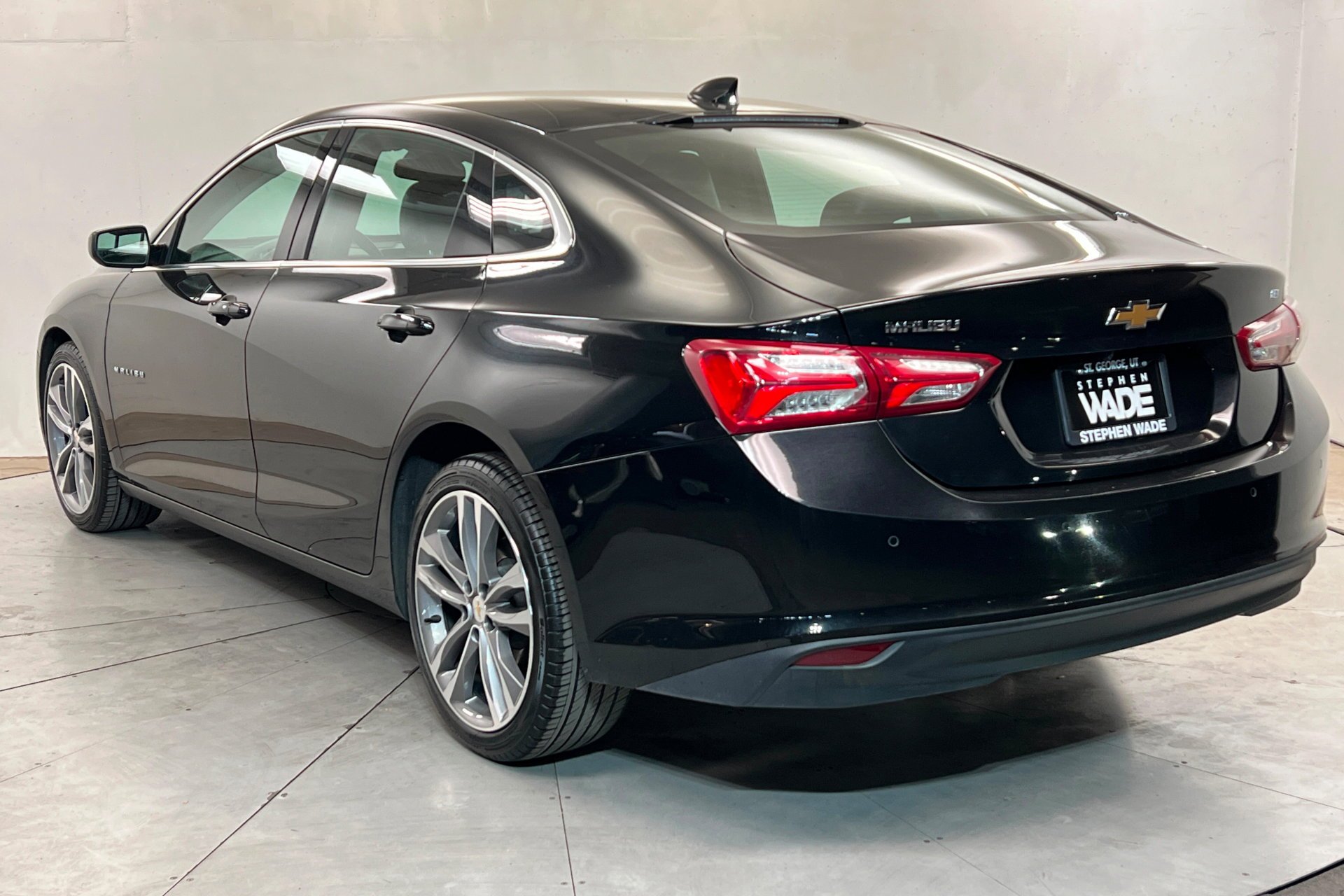 Used 2024 Mosaic Black Metallic Chevrolet LT image 3