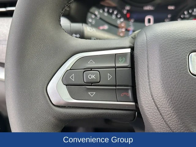 Used 2025 Black Jeep Latitude image 22