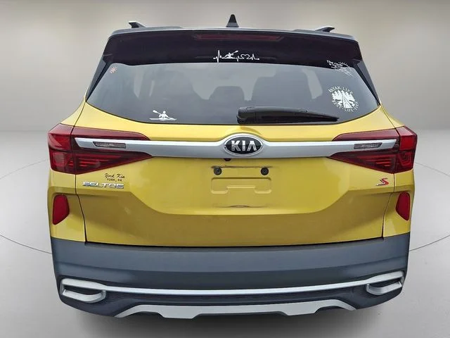 Used 2021 Yellow Kia S image 8