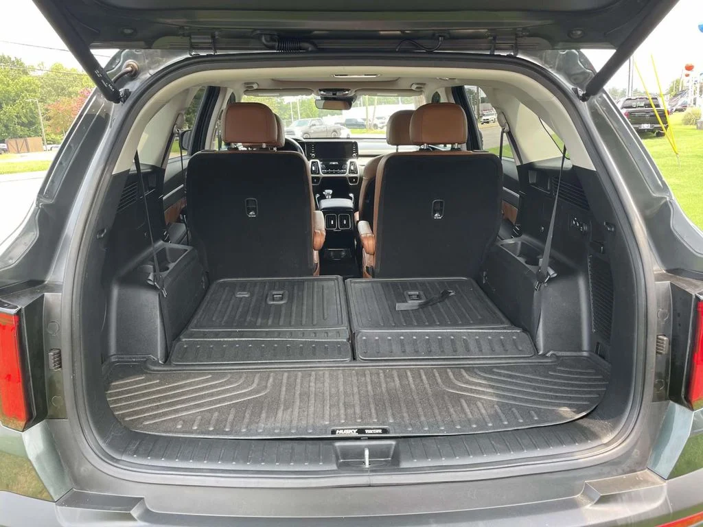Used 2022 Green Kia X-Line SX Prestige image 9