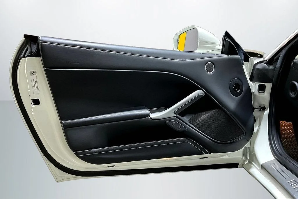 Used 2016 Bianco Avus Ferrari Berlinetta image 17