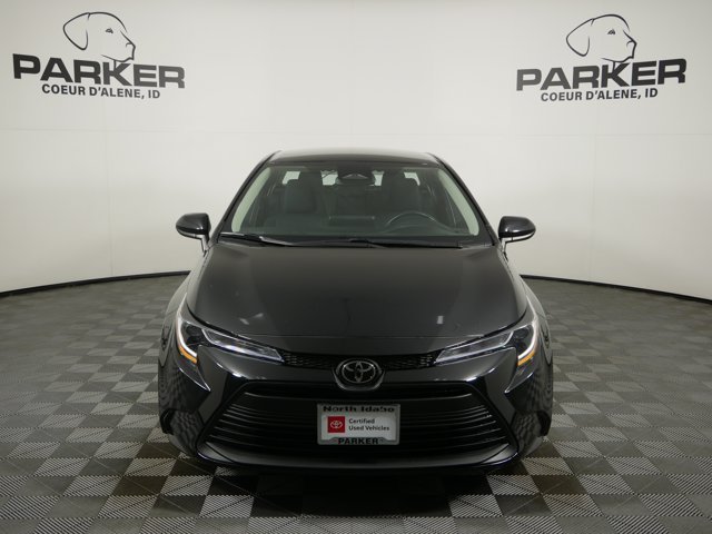 Used 2025 Midnight Black Metallic Toyota LE image 3