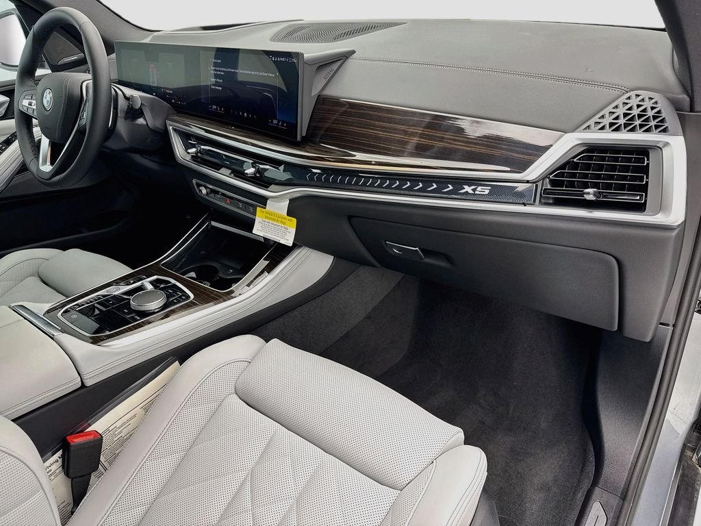 New 2026 Gray Metallic BMW xDrive40i image 16