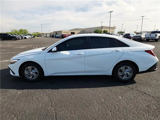 New 2026 Serenity White Pearl Hyundai SE image 2