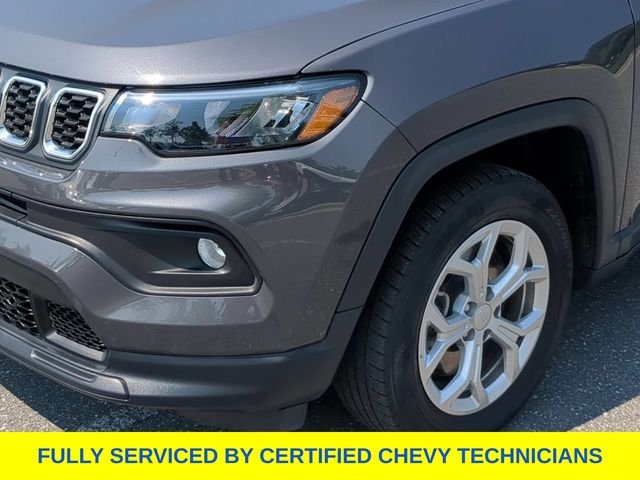 Used 2024 Gray Jeep Latitude image 15