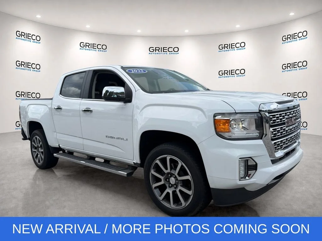 Used 2022 White GMC Denali image 1
