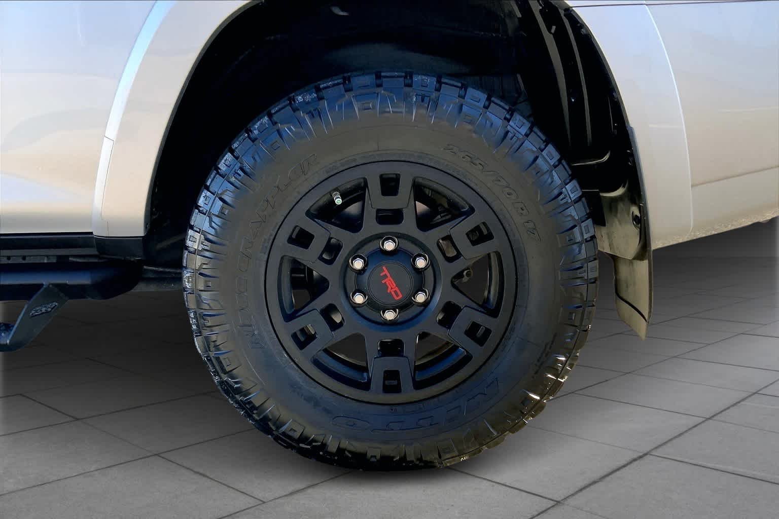 Used 2019 Classic Silver Metallic Toyota SR5 image 10