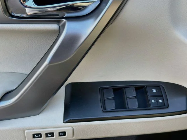 Certified Used 2023 Blue Lexus 460 image 19