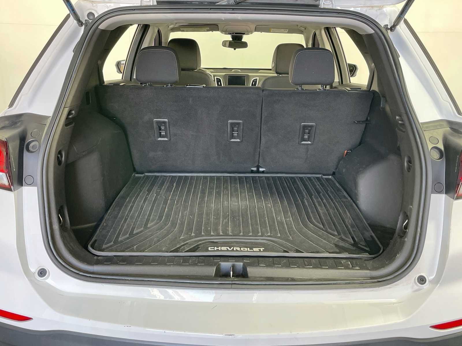 Used 2022 Summit White Chevrolet LT image 22