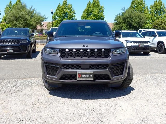 New 2026 Baltic Gray Metallic Clearcoat Jeep Altitude image 2