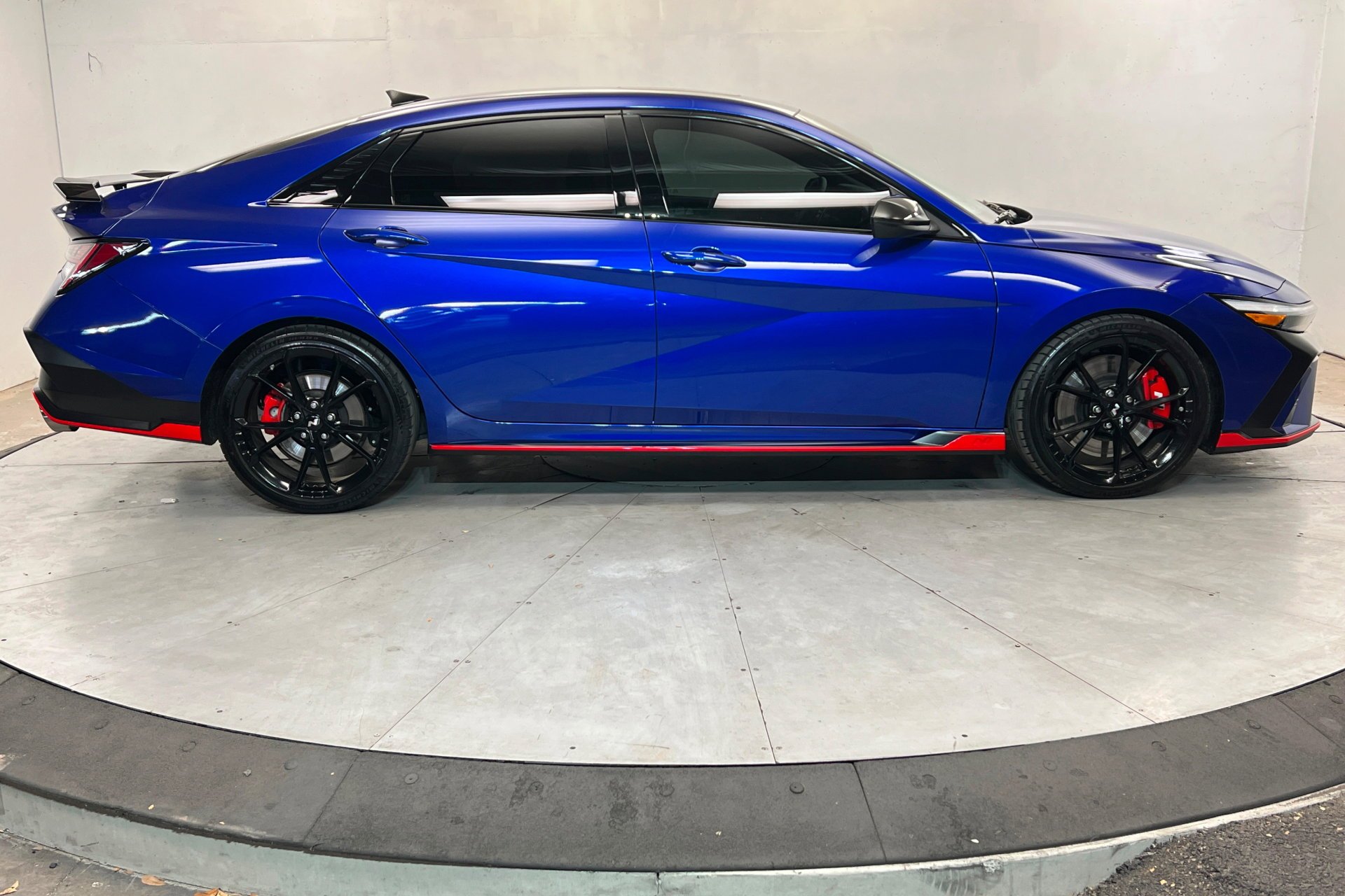 Used 2025 Intense Blue Hyundai Base image 7