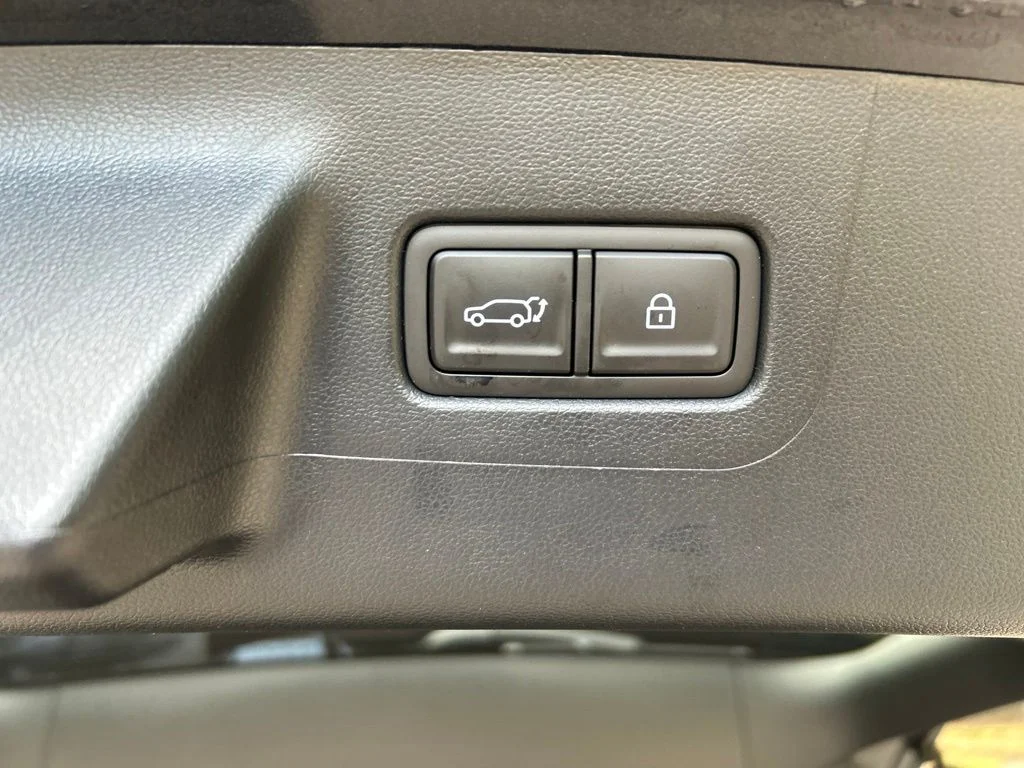 Used 2026 Black Hyundai SE image 32
