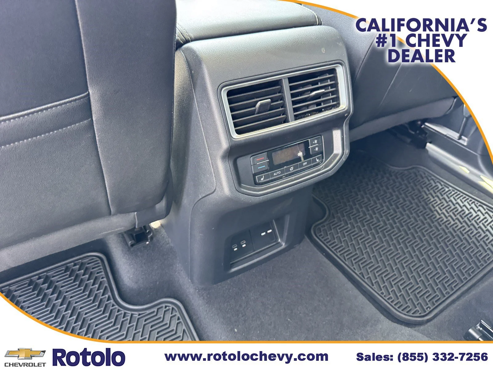 Used 2025 White Volkswagen 2.0T SEL Premium R-Line image 18