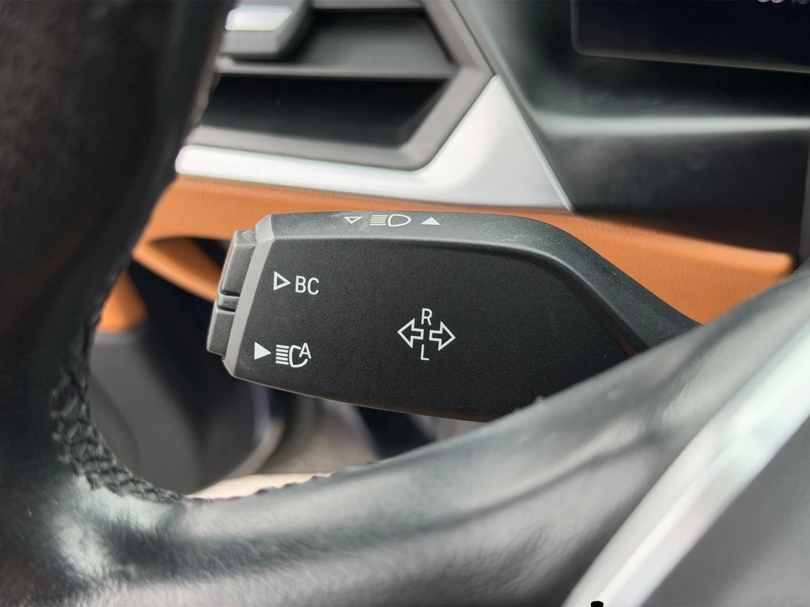 Used 2023 Tanzanite Blue II Metallic BMW eDrive35 image 26