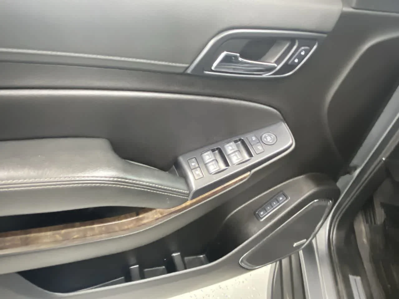 Used 2020 Satin Steel Metallic Chevrolet LT image 4