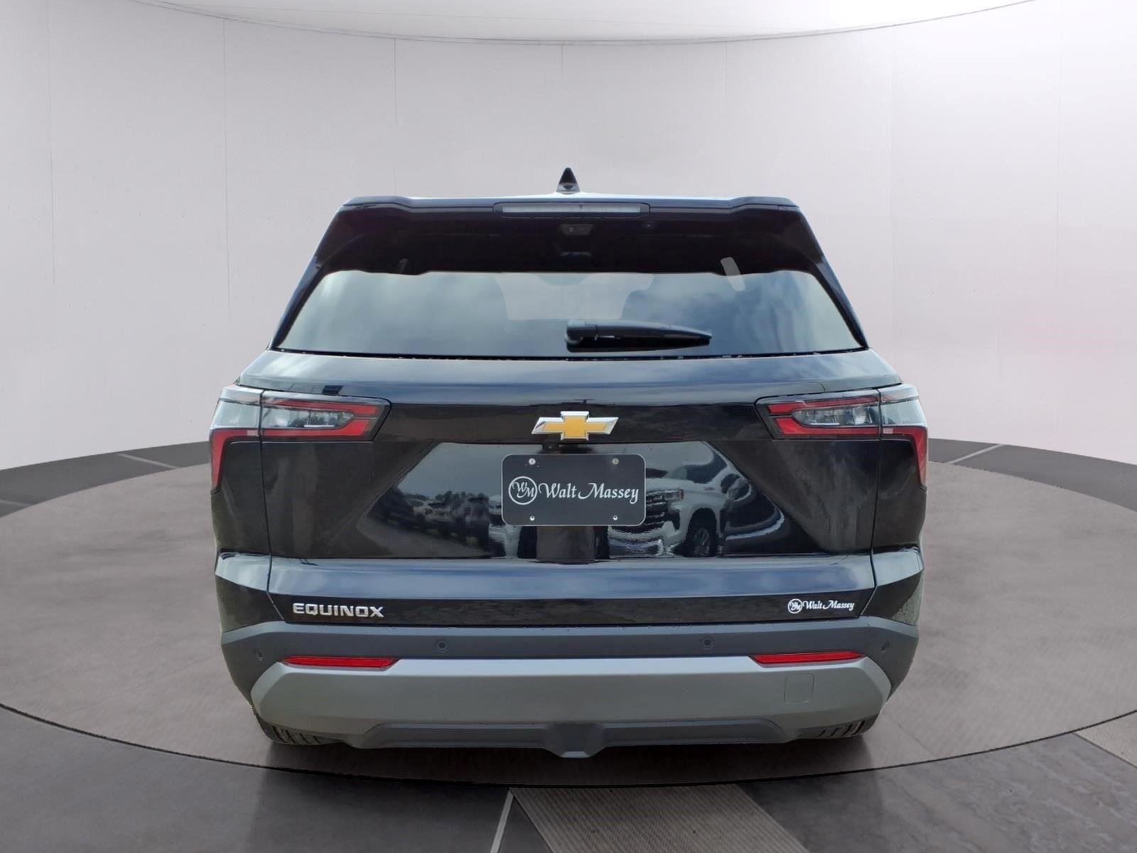 New 2026 Mosaic Black Metallic Chevrolet LT image 4