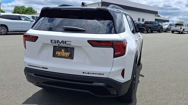 New 2026 Summit White GMC Elevation image 9