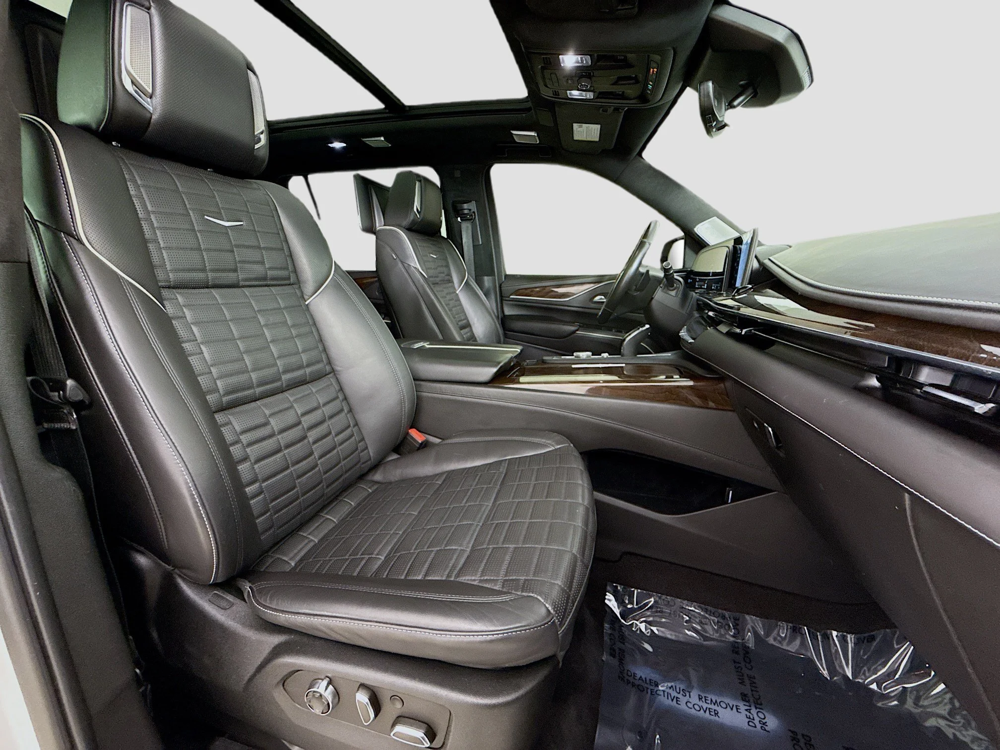 Used 2023 Crystal White Tricoat Cadillac Sport Platinum image 34