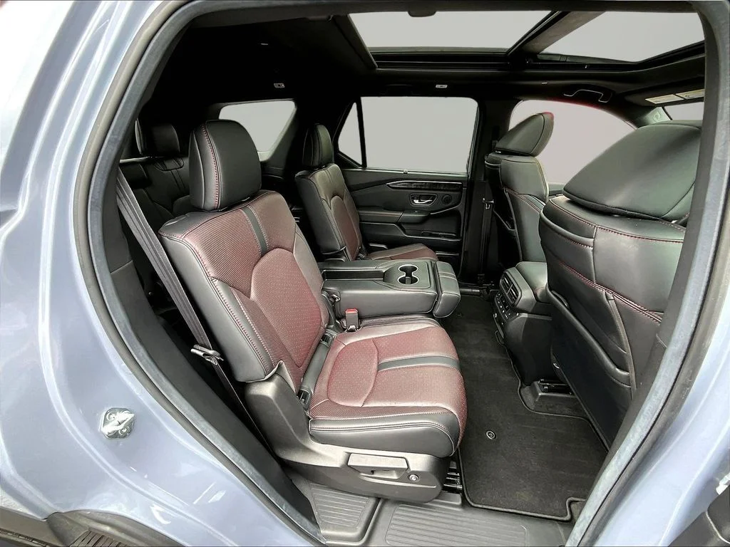 Used 2025 Sonic Gray Pearl Honda Black Edition image 28