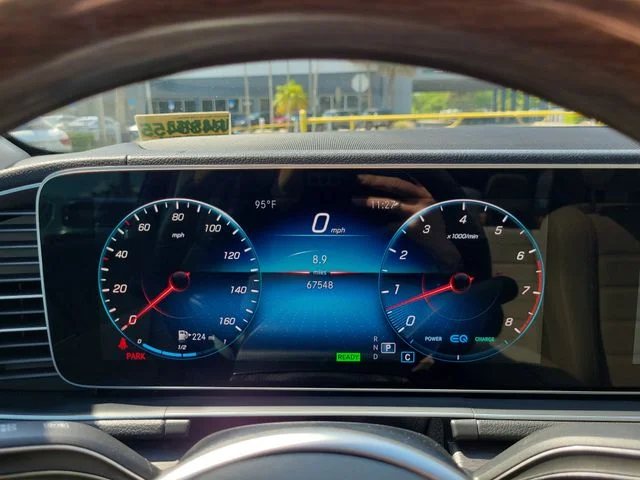 Used 2021 Green Mercedes-Benz GLE 580 image 24