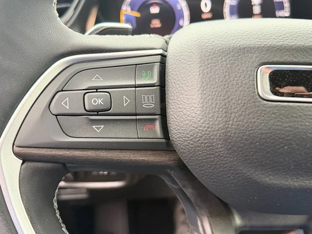 New 2026 White/off-white Jeep Limited image 18