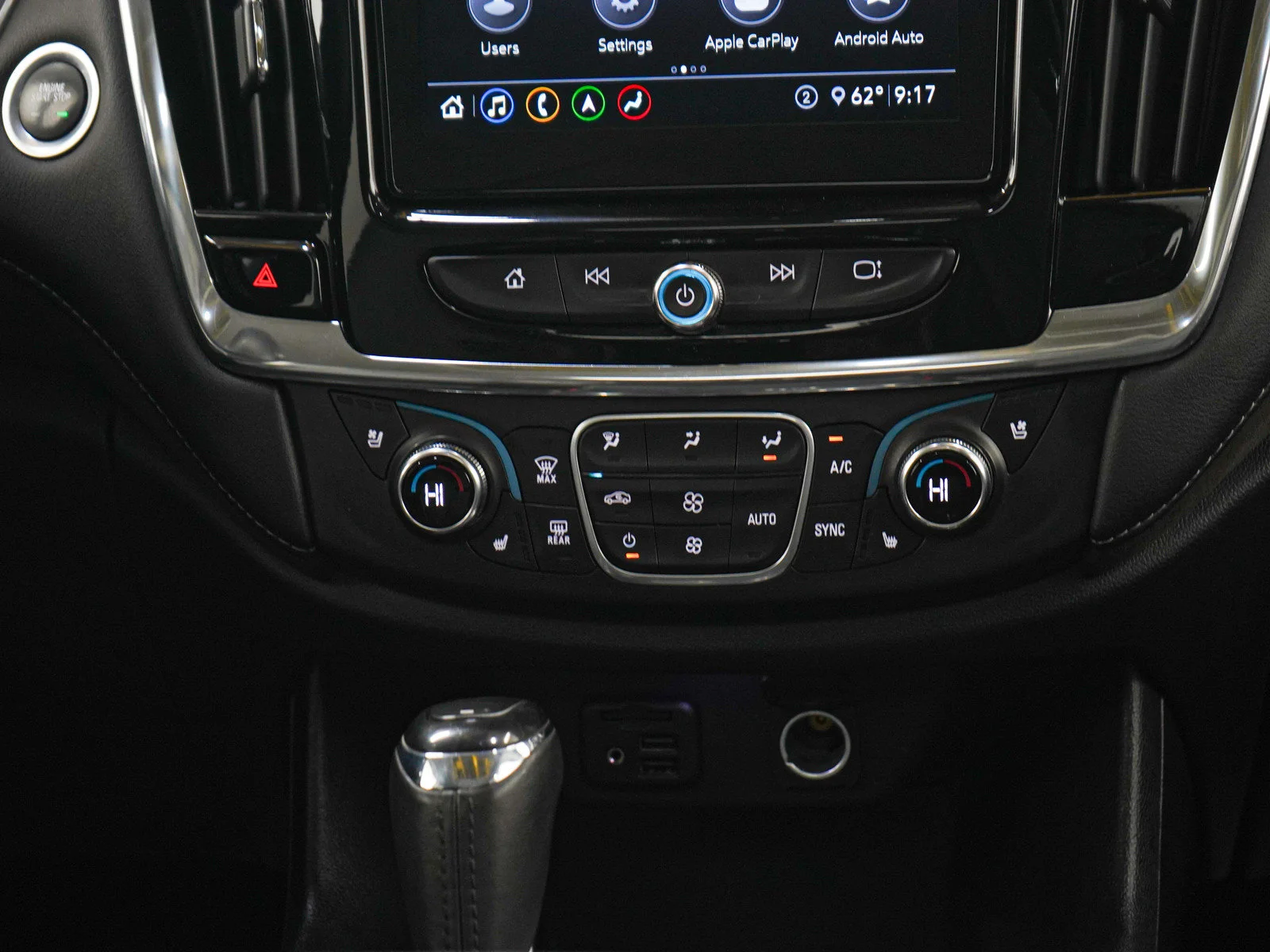 Used 2020 Silver Ice Metallic Chevrolet High Country image 18