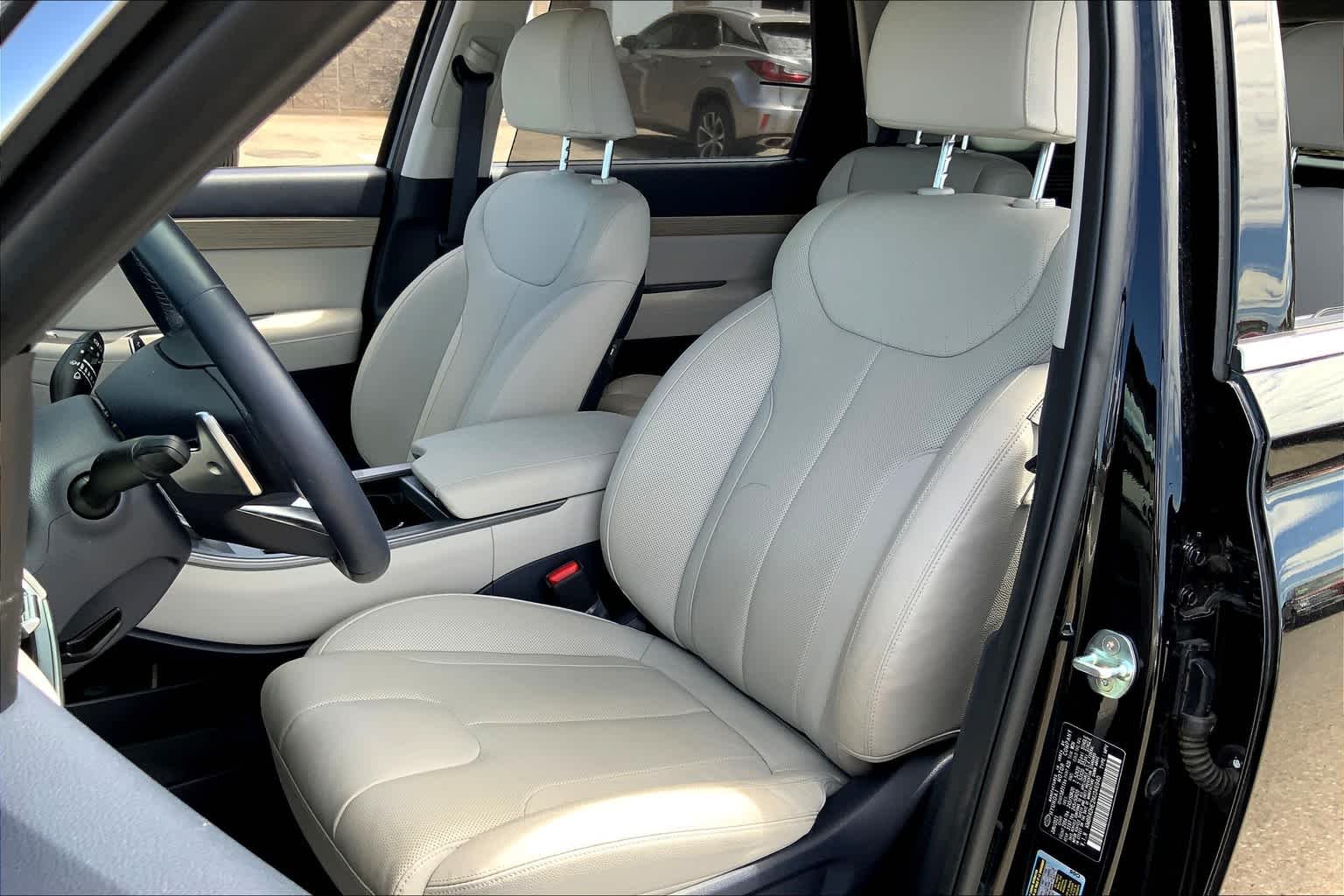 Used 2022 Abyss Black Pearl Hyundai SEL image 8