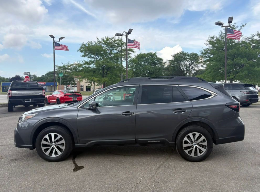 Used 2021 Magnetite Gray Metallic Subaru Premium image 9