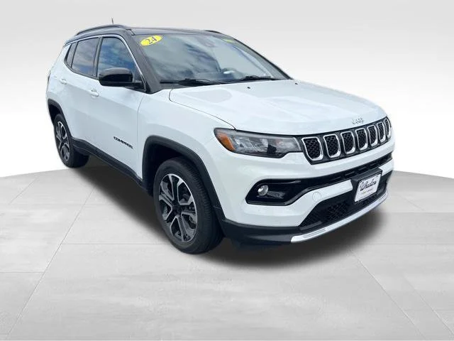 Used 2024 White Jeep Limited 4x4 image 3