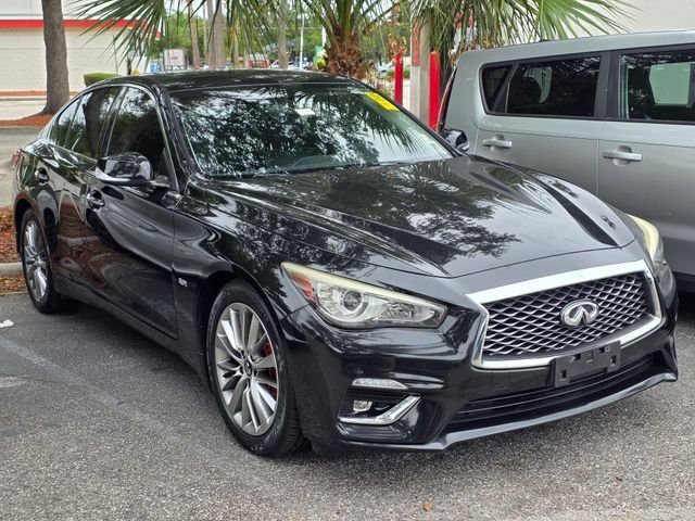 Used 2018 Black INFINITI 3.0t LUXE image 3