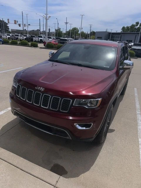 Used 2019 Red Jeep Limited image 2