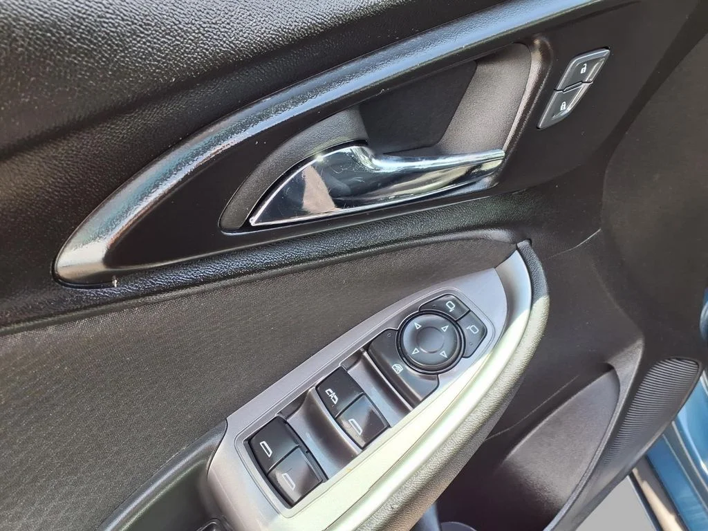 Used 2024 Blue Chevrolet LT image 19