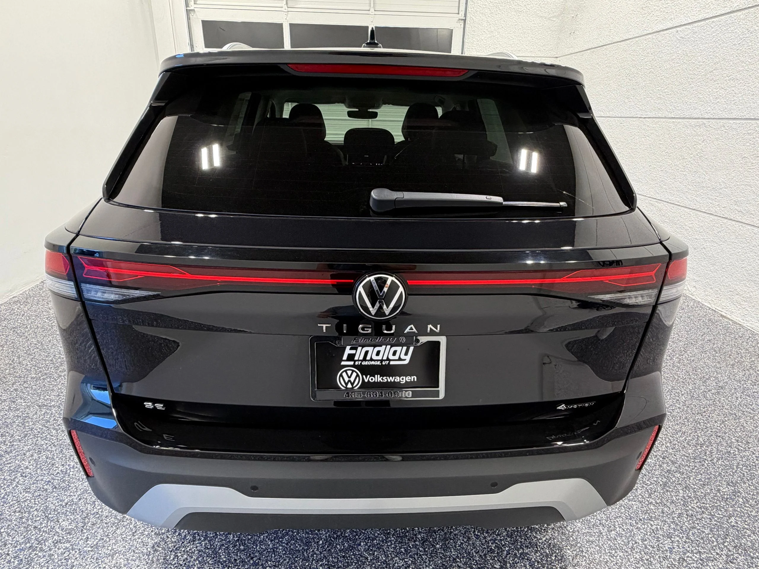 New 2026 Black Volkswagen 2.0T SE image 5