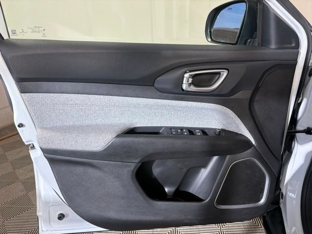 Certified Used 2022 White Jeep Latitude Lux image 21