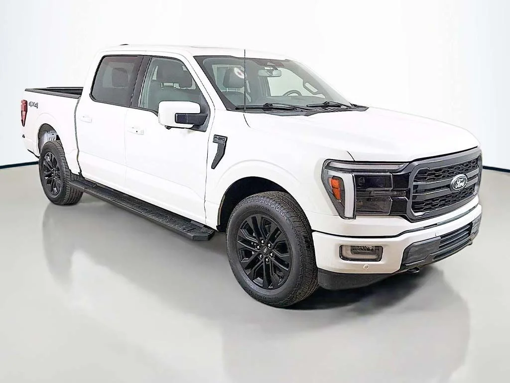 Used 2024 Star White Ford Lariat image 47