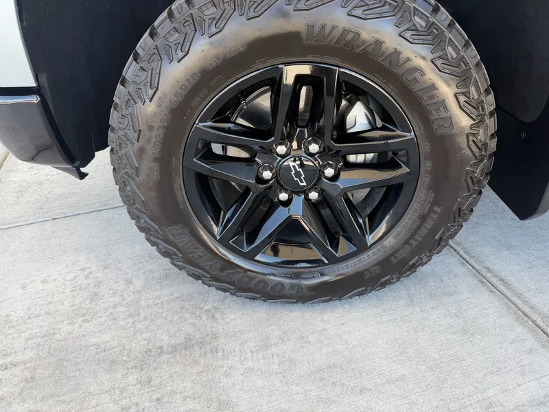 Used 2025 Sterling Gray Metallic Chevrolet Custom Trail Boss image 43